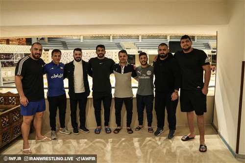 علی ارسلان قهرمان جهان مهمان ویژه تمرین تیم های ملی کشتی (همراه با گزارش تصویری)